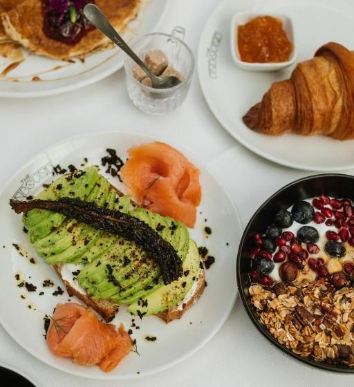 هتل Basecamp Amsterdam