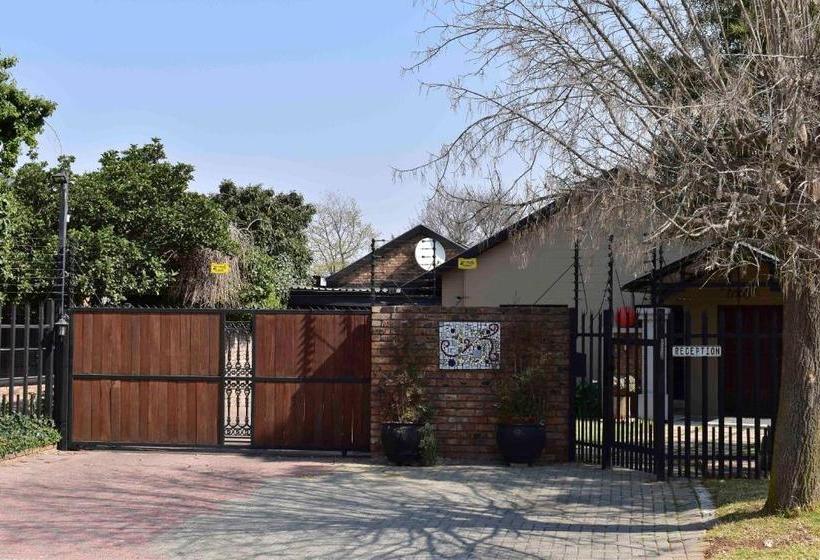 פנסיון 13 Hobson