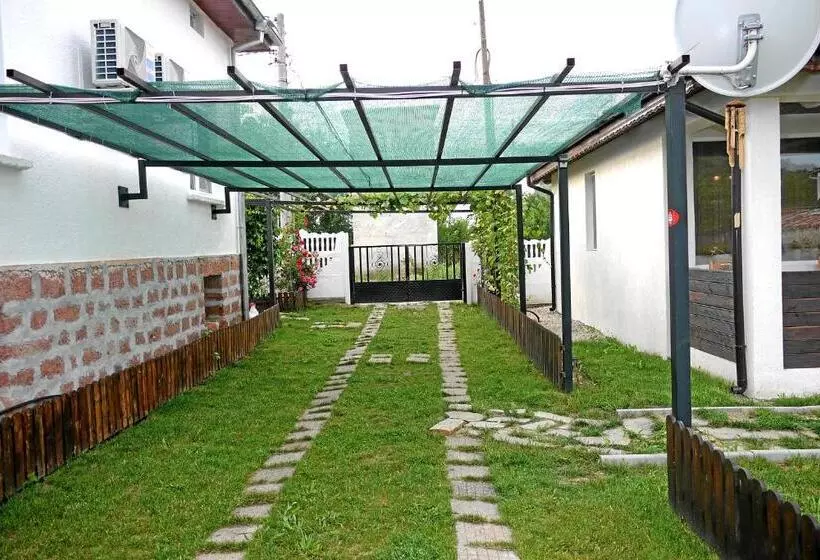 ペンション Guest House Medina