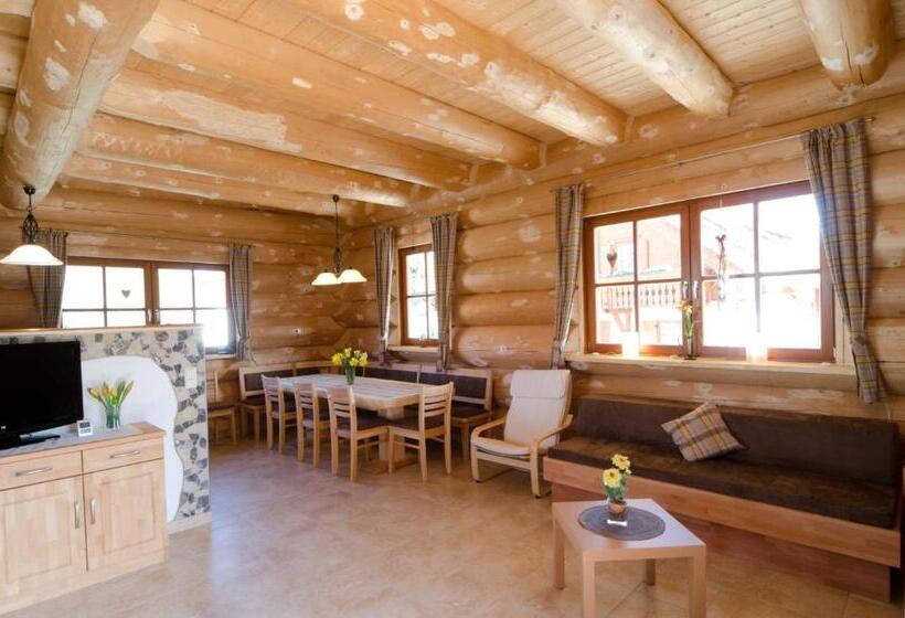 Resort Heumanns Blockhaeuser Am Wald