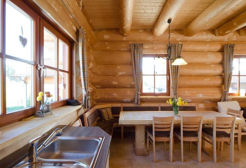 Resort Heumanns Blockhaeuser Am Wald