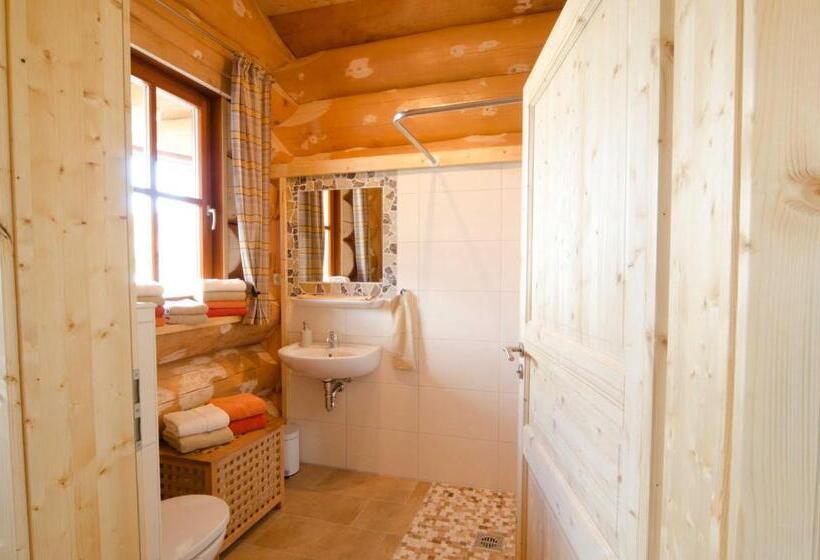 Resort Heumanns Blockhaeuser Am Wald