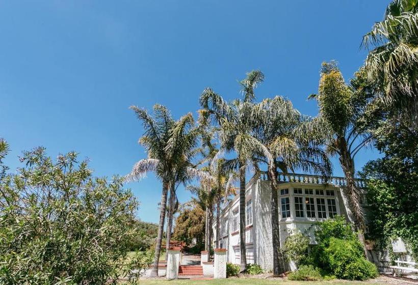 Bed and Breakfast Elliot House