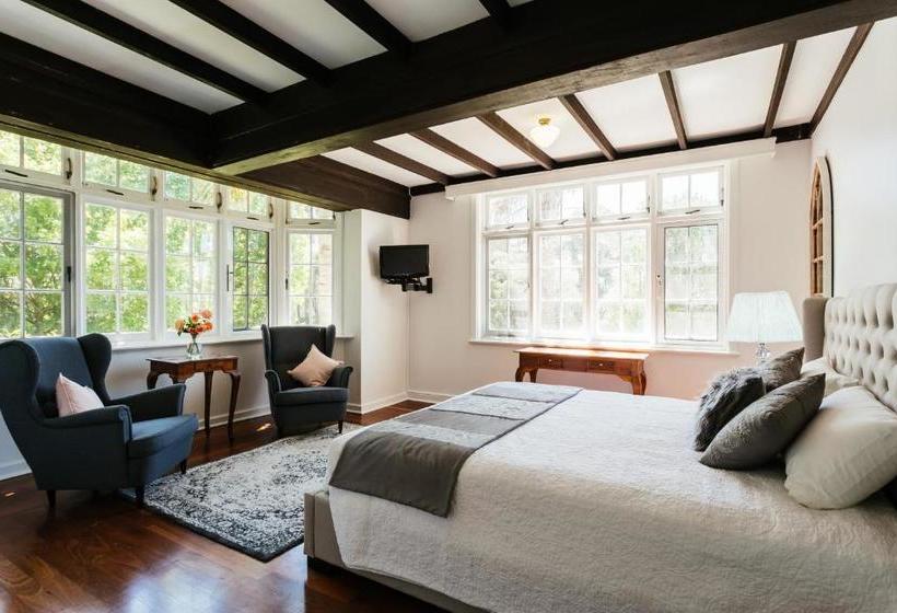 Bed and Breakfast Elliot House