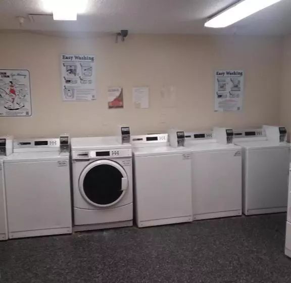 Hotelli Intown Suites Extended Stay Nashville Tn   Murfreesboro Pike