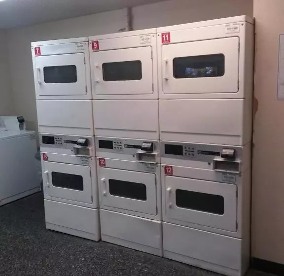 Hotelli Intown Suites Extended Stay Nashville Tn   Murfreesboro Pike