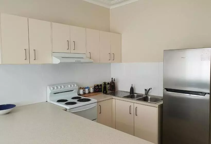 مُتل Mayfield Short Stay Apartments