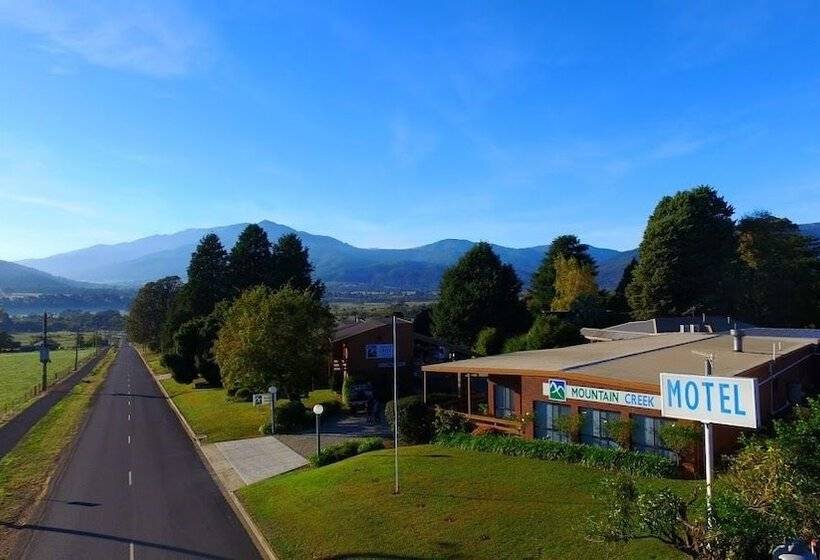 Mountain Creek Motel Bar & Restaurant