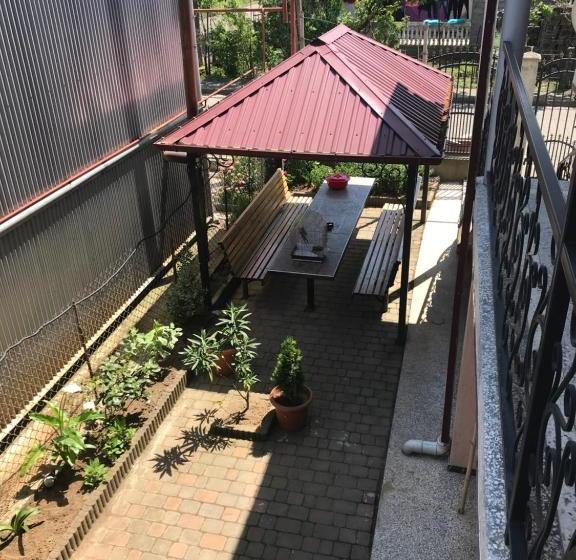 پانسیون Guest House Chexovi 24