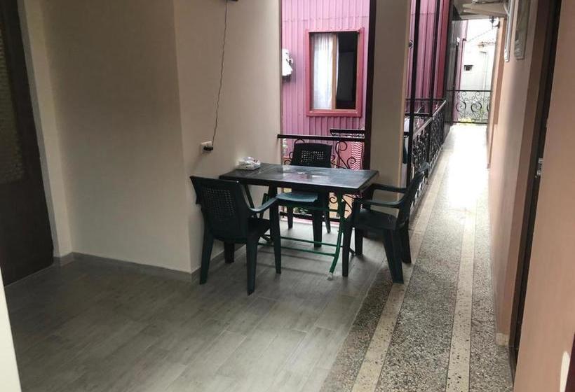 پانسیون Guest House Chexovi 24