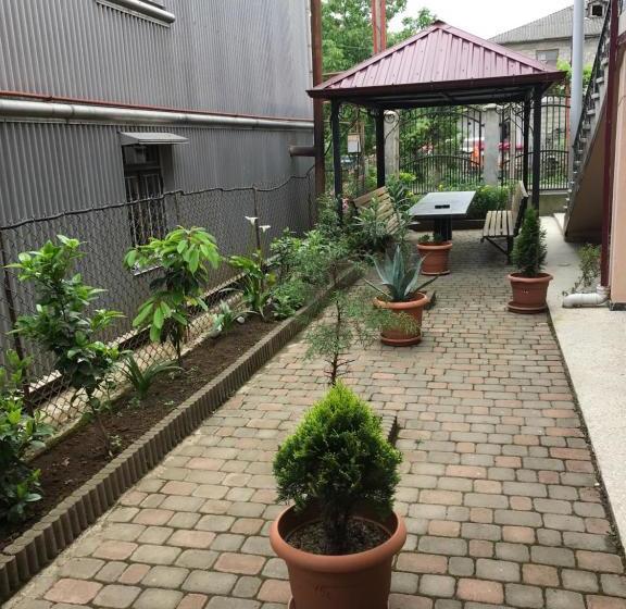 پانسیون Guest House Chexovi 24