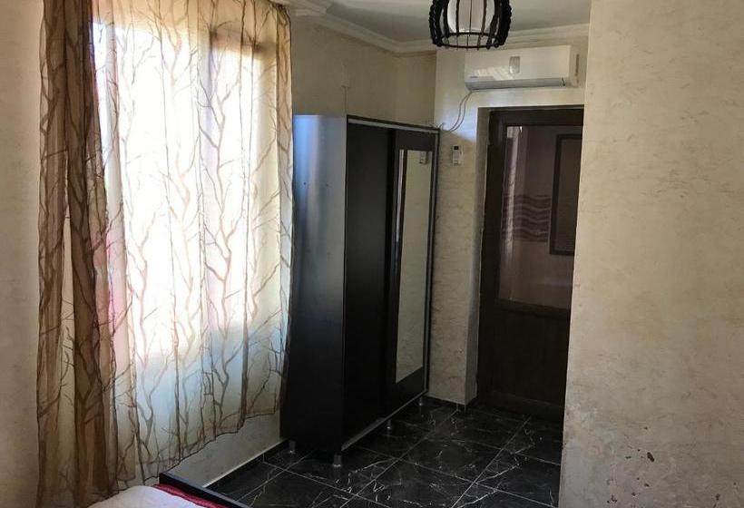 پانسیون Guest House Chexovi 24