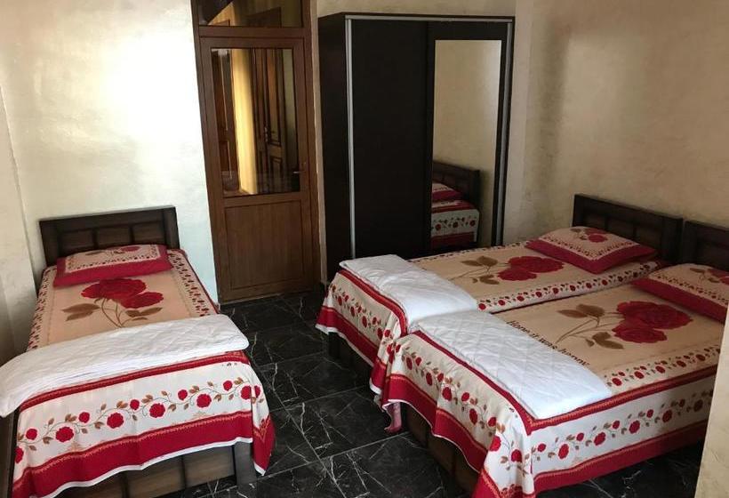 پانسیون Guest House Chexovi 24