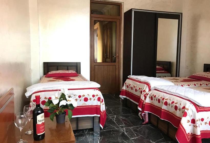 پانسیون Guest House Chexovi 24