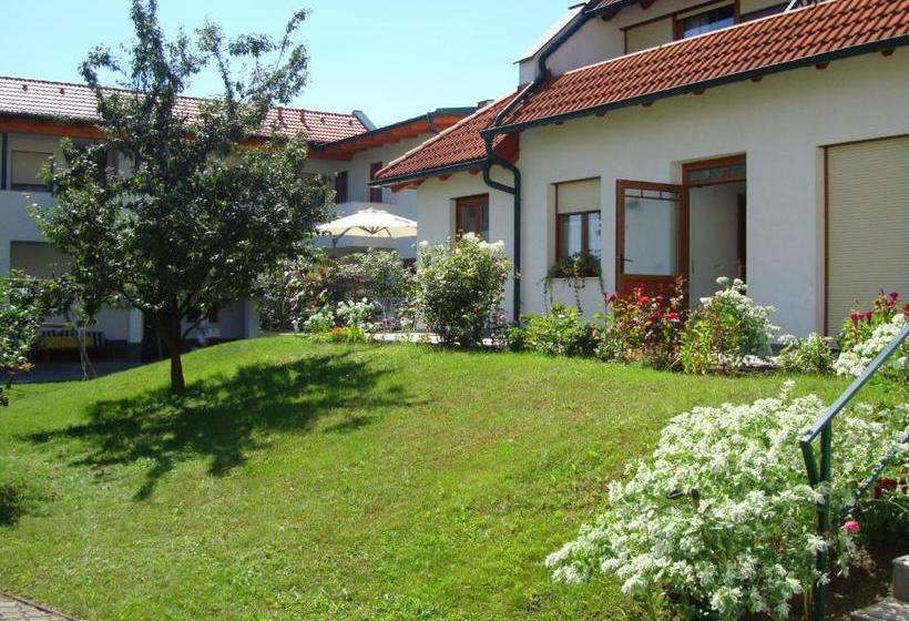 Пансион Gästehaus Strommer