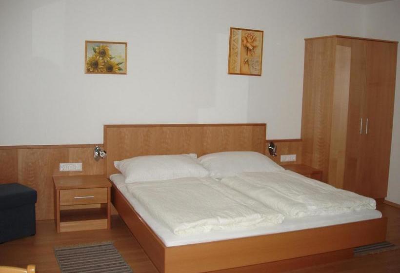 Пансион Gästehaus Strommer