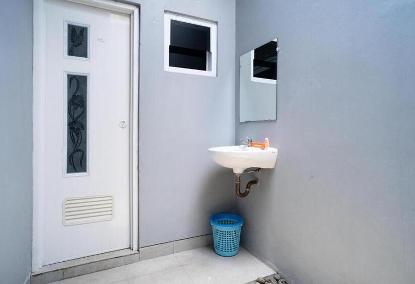 Pensione Koolkost Syariah Near Transmart Tegal