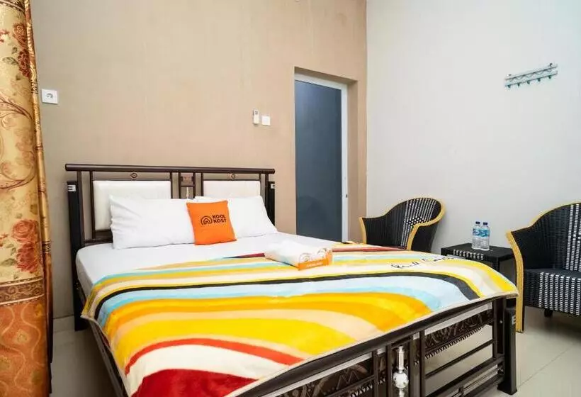 ペンション Koolkost Syariah Near Transmart Tegal