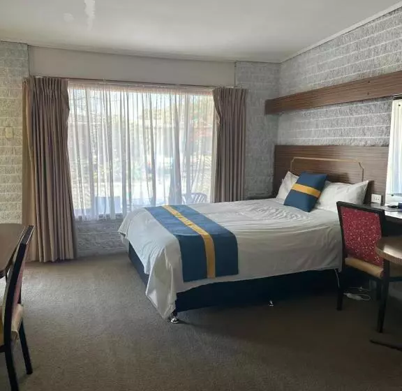 モーテル The Shamrock Hotel Balranald