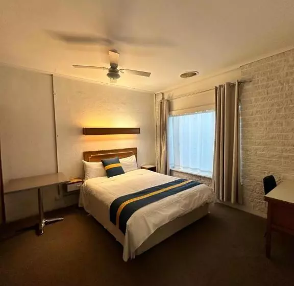 モーテル The Shamrock Hotel Balranald