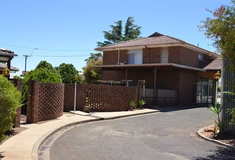 モーテル The Shamrock Hotel Balranald