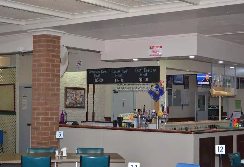 モーテル The Shamrock Hotel Balranald