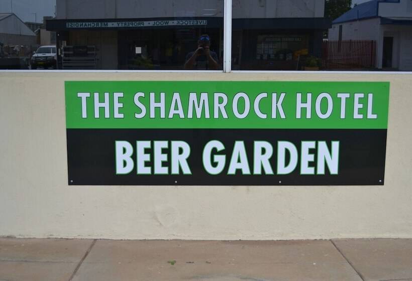 汽车旅馆 The Shamrock Hotel Balranald