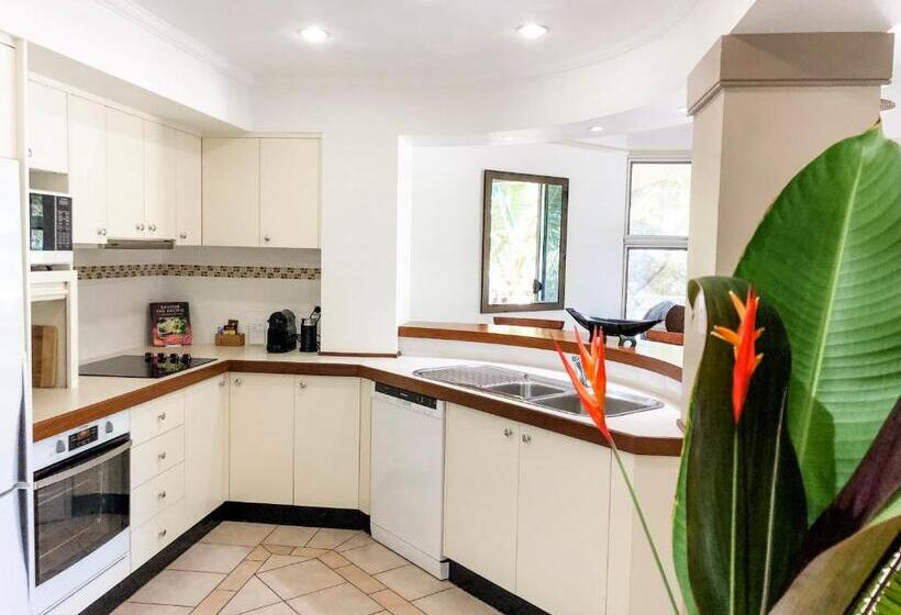 Villa Beach Palm Cove