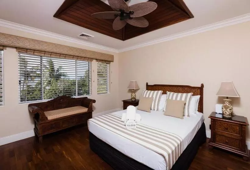 Villa Beach Palm Cove