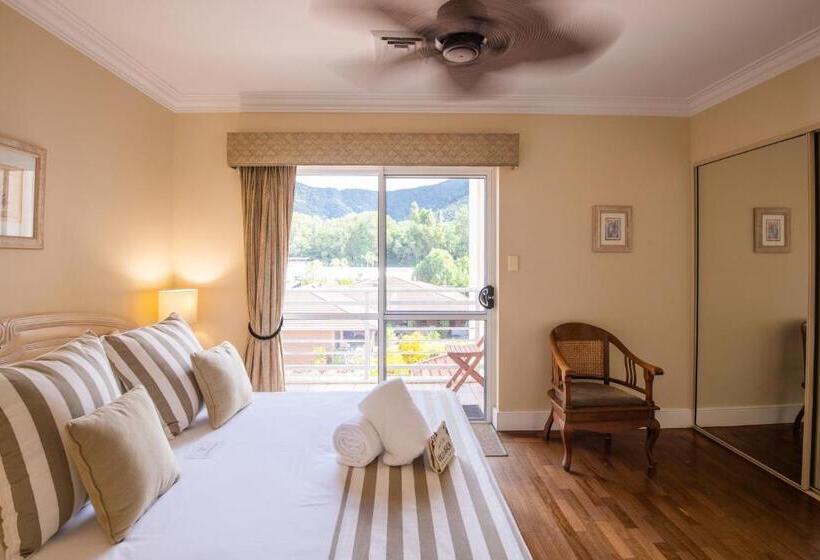 Villa Beach Palm Cove