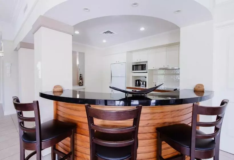 Villa Beach Palm Cove