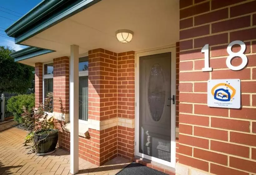 Ascot On Swan Bed & Breakfast