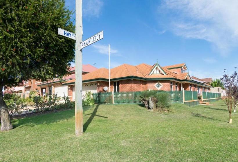 Ascot On Swan Bed & Breakfast