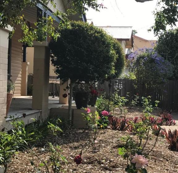 민박 Guest House On Hyde