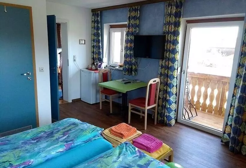 Aamiaismajoitus (B&B) Landhaus Graßmann