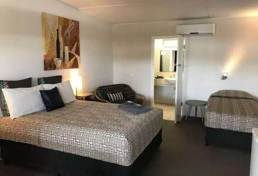 Central Motel Gin Gin