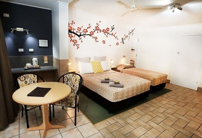 Central Motel Gin Gin