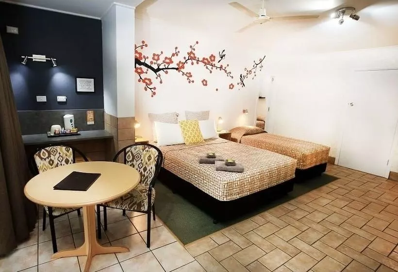 Central Motel Gin Gin