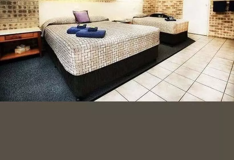 Central Motel Gin Gin