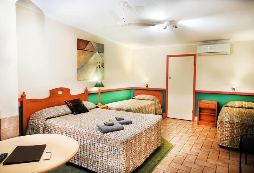 Central Motel Gin Gin