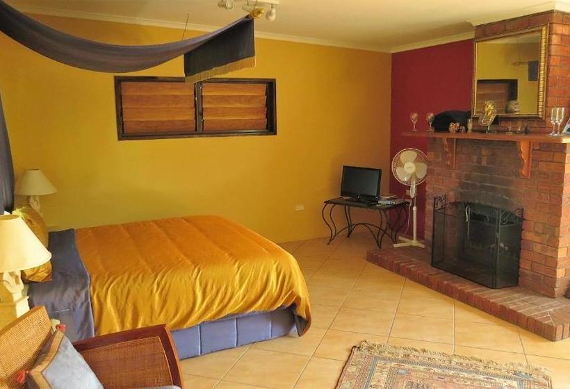 Gumtree On Gillies Bed And Breakfast