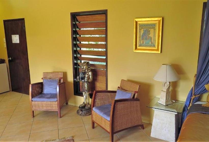 Gumtree On Gillies Bed And Breakfast