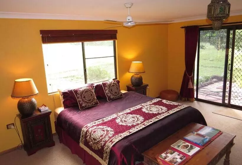 Gumtree On Gillies Bed And Breakfast