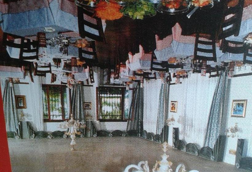 Отель Albergo Ristorante La Campagnola