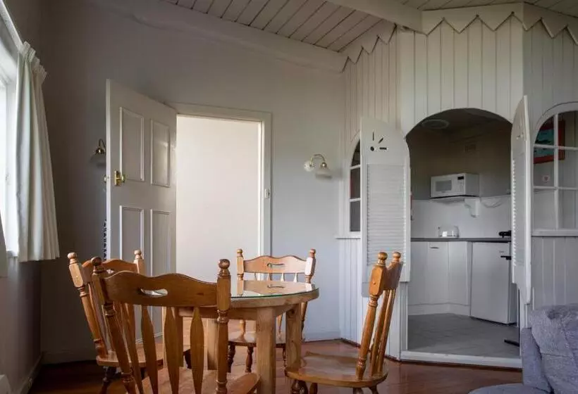 モーテル Battery Point Manor