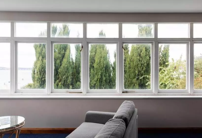 モーテル Battery Point Manor