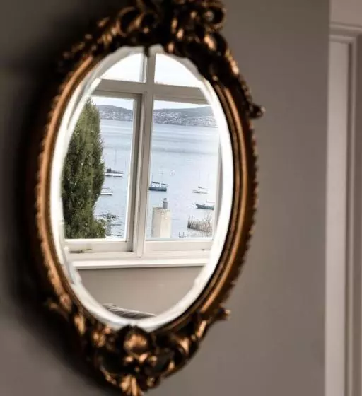 モーテル Battery Point Manor