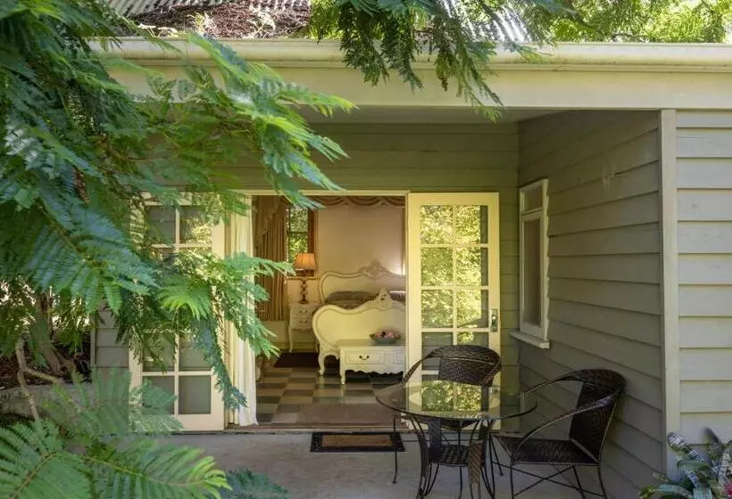 Majatalo River Cottage