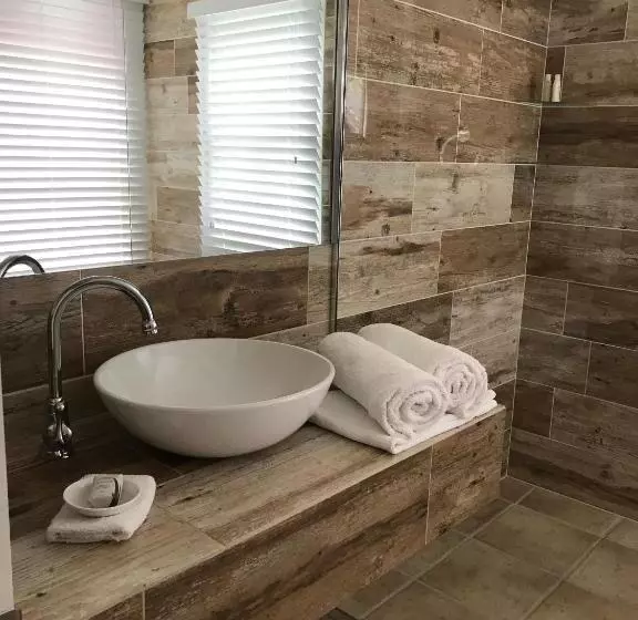 Majatalo River Cottage