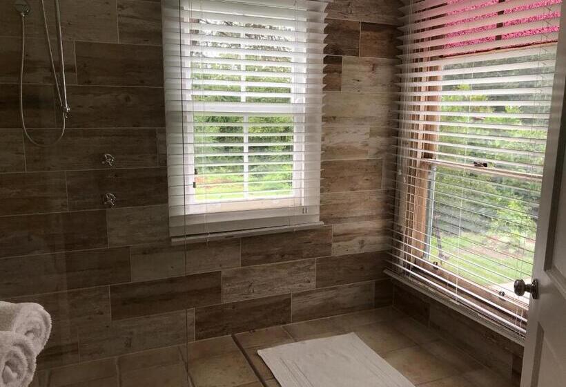 Пансион River Cottage